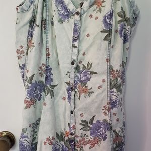 Plus size womens top